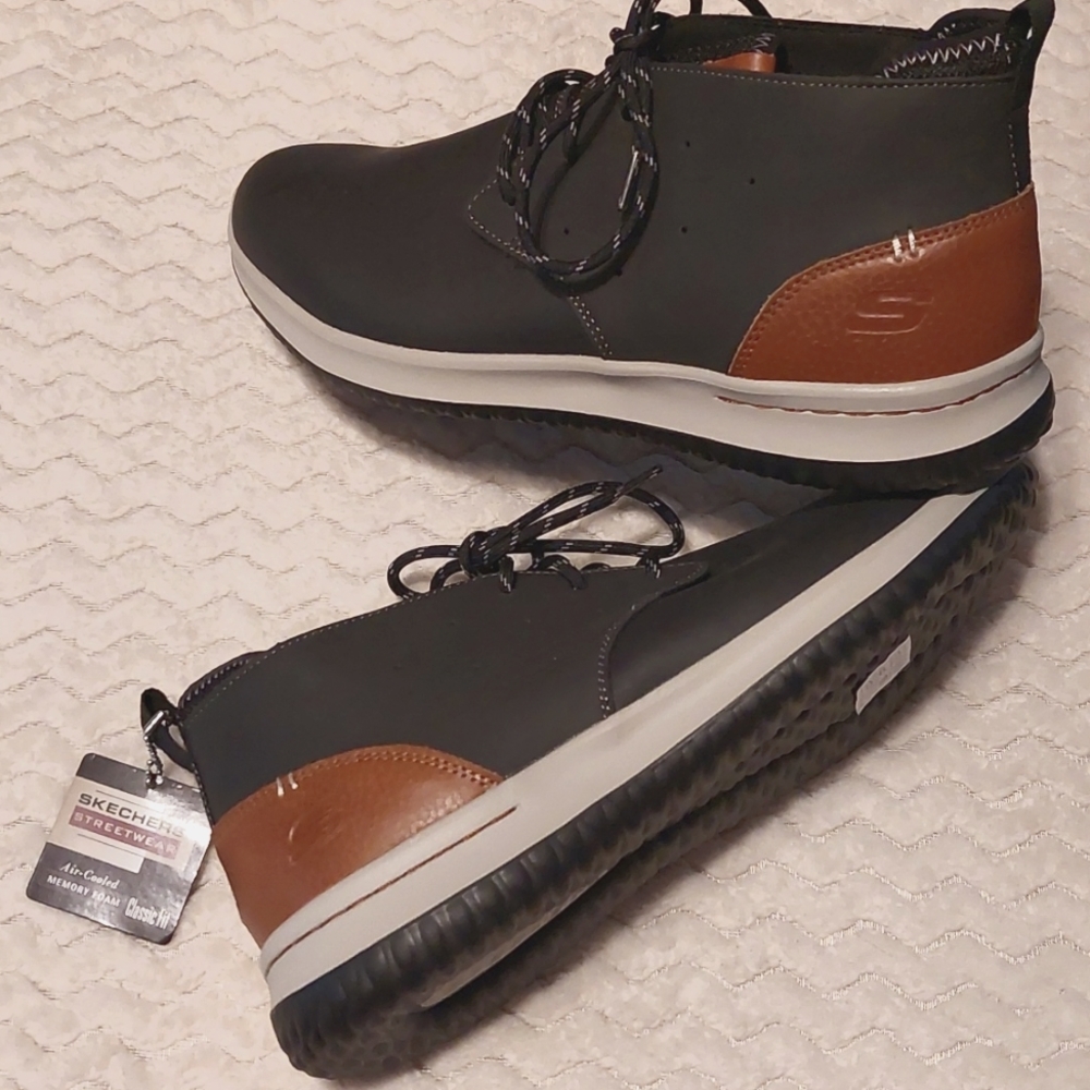 Sketches streetwear air cooled memory foam walking shoes